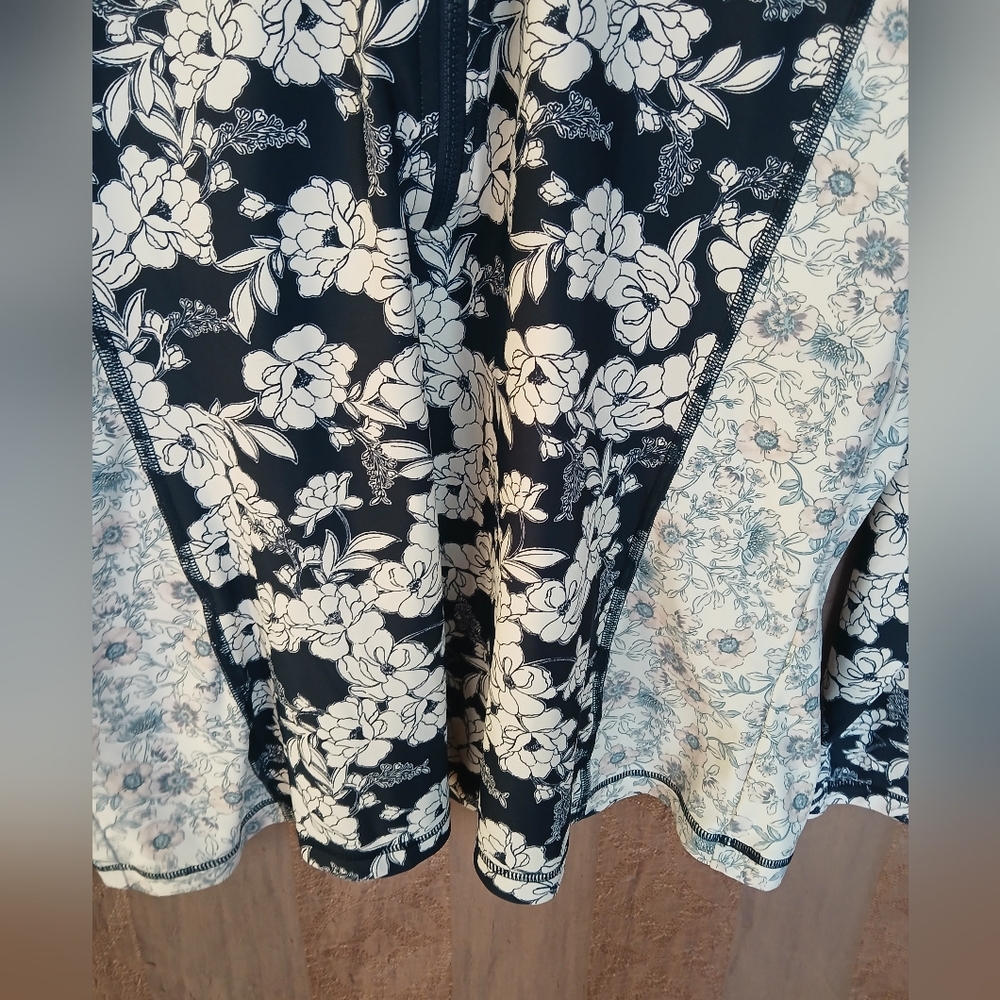 💎 Re-imagined J. Crew Women's Long-sleeve Rash Guard Mixed Magnolia #0289 - Picture 11 of 13